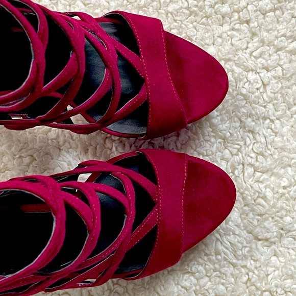 NWOT Guess Cage High Heels | 8.5 | Red Plum - Picture 5 of 6